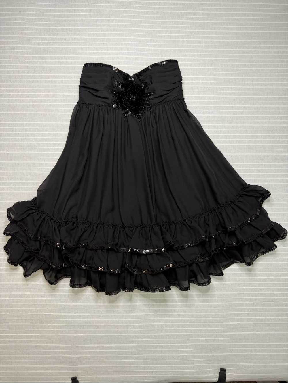 Vintage Betsey Johnson Black Strapless Ruffle Mini Dress – Size 4 – NEW